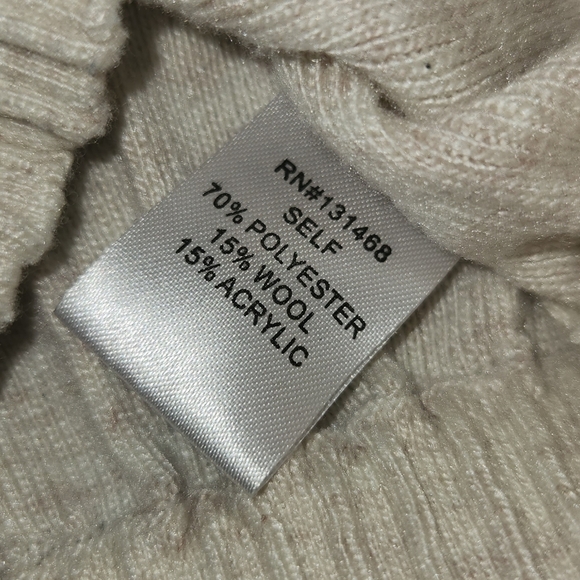 Fate hooded cropped pullover sweater size small 15% wool - Picture 4 of 4